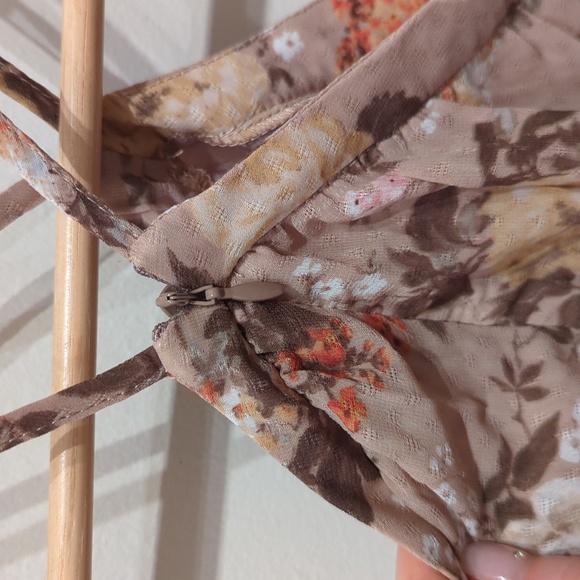 Floral top - Picture 5 of 6